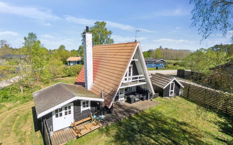 Edgar - 300M from the Sea: Home, Roof, House, Cottage, Estate, Farmhouse, Siding, Porch