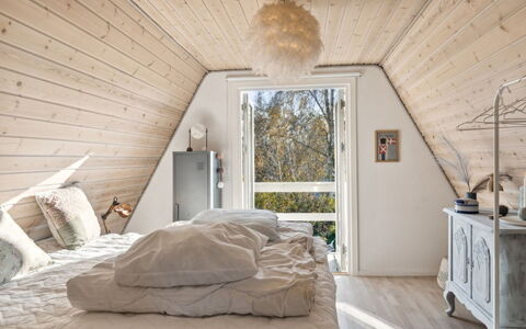 Edgar - 300M from the Sea: Furniture, Interior Design, Bedroom, Wood, Ceiling, Flooring, Bed, Floor, Lighting, Room