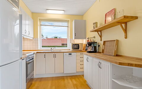 Johanna - 400M from the Sea: Flooring, Interior Design, Kitchen, Wood, Floor, Countertop, Ceiling, Cabinetry, Kitchen Appliance, Furniture