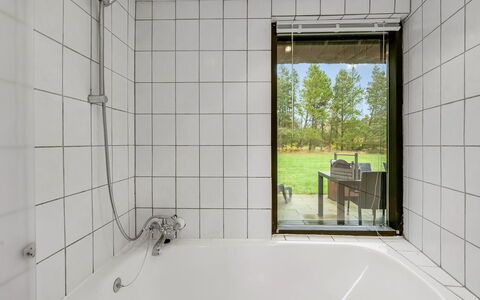 Matilda - 1.6Km from the Sea: Apartment, Condominium, Estate, Balcony, Villa, Hotel