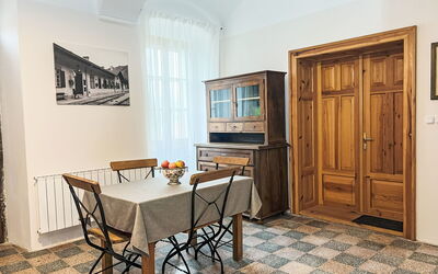 Accommodation:&nbsp;Rezidenca Korman 100.3