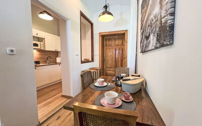 Accommodation:&nbsp;Rezidenca Korman 100.2