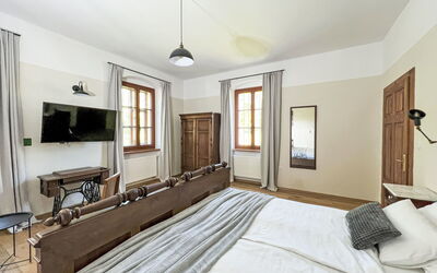 Accommodation:&nbsp;Rezidenca Korman 100.3