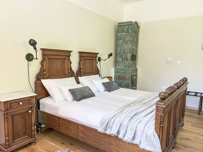 Accommodation:&nbsp;Rezidenca Korman 100.3