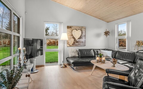 Maunu - from the Sea: Interior Design, Wood, Flooring, Couch, Living Room, Ceiling, Wood Flooring, Floor, Furniture, Home