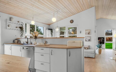 Maunu - from the Sea: Kitchen, Countertop, Flooring, Interior Design, Furniture, Wood, Cabinetry, Ceiling, Kitchen Appliance, Floor