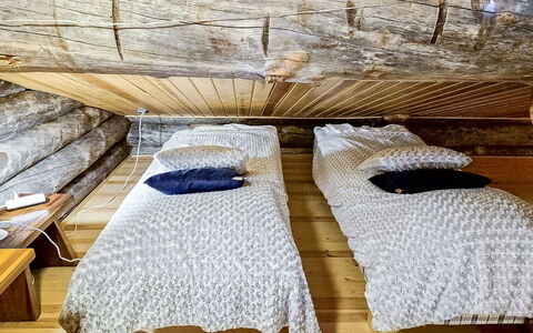 Villa Rokova: Wood, Linens, Bedroom, Bedding, Bed Sheet, Hardwood, Plank, Wood Stain, Natural Material, Bed