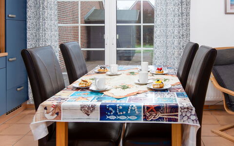 Norden 480: Furniture, Interior Design, Table, Chair, Dining Room, Flooring, Kitchen & Dining Room Table, Tablecloth, Textile, Linens