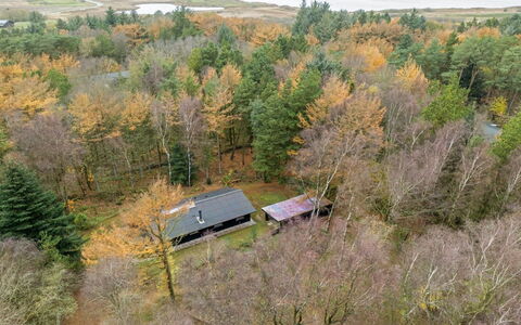 Marthine - 650M to the Fjord: Flooring, Plumbing Fixture, Floor, Interior Design, Bathroom, Toilet, Plumbing, Sink, Bathroom Cabinet, Tap