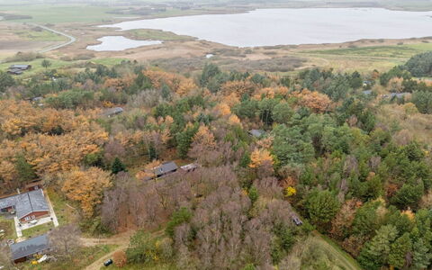 Marthine - 650M to the Fjord: Flooring, Plumbing Fixture, Floor, Interior Design, Bathroom, Toilet, Plumbing, Sink, Bathroom Cabinet, Tap