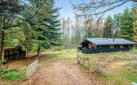Marthine - 650M to the Fjord: House, Roof, Home, Cottage, Shed, Garden Buildings, Siding, Yard, Log Cabin, Hut