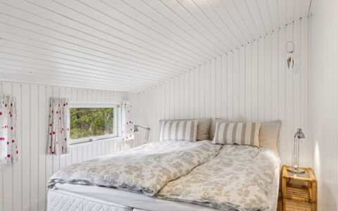 Jannike - 150M from the Sea: Wood, Home, Porch, Deck, Hardwood, Roof, Wood Stain, Wood Flooring, Eco Hotel