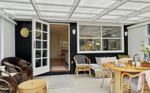 Jannike - 150M from the Sea: Wood, Home, Porch, Deck, Hardwood, Roof, Wood Stain, Wood Flooring, Eco Hotel