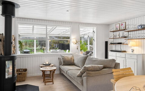 Jannike - 150M from the Sea: Wood, Home, Porch, Deck, Hardwood, Roof, Wood Stain, Wood Flooring, Eco Hotel