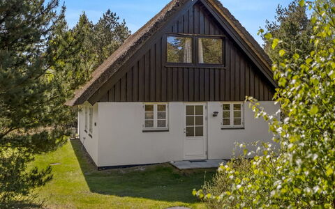 Einari - 1.2Km from the Sea