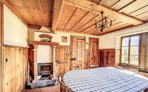 Sergnoud: Building, Window, Wood, Lighting, Interior Design, Flooring, Floor, House, Beam, Hardwood