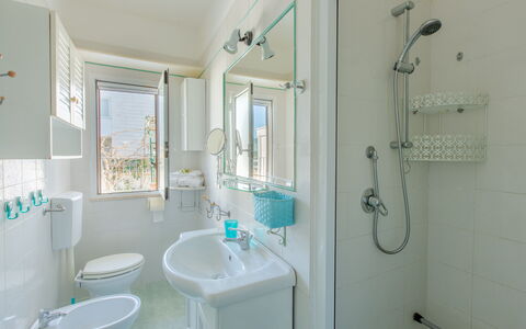 Casa Laura: Interior Design, Flooring, Floor, Plumbing Fixture, Bathroom, Ceiling, Room, Bathroom Sink, Home, Sink