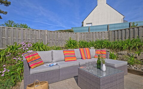 Ty Poulpry: Furniture, Outdoor Furniture, Garden, Patio, Chair, Outdoor Table, Wood Stain, Eco Hotel, Yard, Backyard
