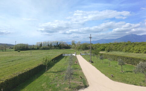 Villa Mariarosaria - Dimora Esclusiva con Piscina: Sky, Green, Grass, Natural Landscape, Plain, Landscape, Grassland, Land Lot, Rural Area, Agriculture