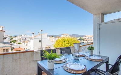 Accommodation:&nbsp;Sant Maurici 918.25
