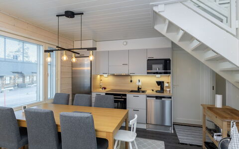 Velhotar 1 a 1: Furniture, Interior Design, Flooring, Floor, Table, Ceiling, Kitchen & Dining Room Table, Lighting, Chair, Home