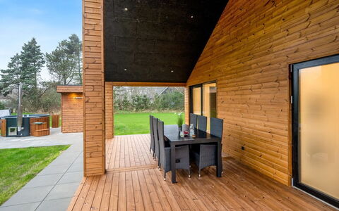 Grimar - 400M to the Fjord: Wood, Home, Porch, Deck, Hardwood, Roof, Wood Stain, Wood Flooring, Eco Hotel