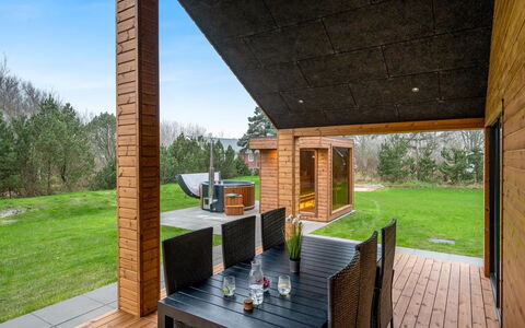 Grimar - 400M to the Fjord: Wood, Home, Porch, Deck, Hardwood, Roof, Wood Stain, Wood Flooring, Eco Hotel