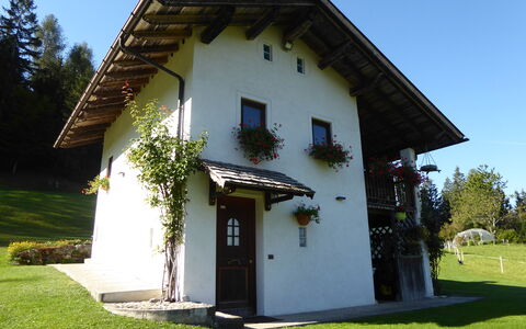 Baita Mountain View Pale San Martino: Building, House, Home, Shrub, Cottage, Door, Farmhouse, Garden, Yard