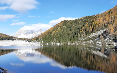 Baita Mountain View Pale San Martino: Water, Mountain, Tarn, Reflection, Wilderness, Winter, Lake, Bank, Mountain Range