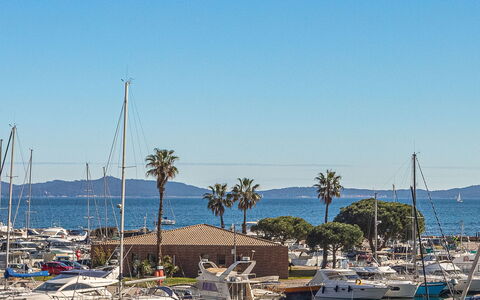 Phichris: Boat, Marina, Watercraft, Waterway, Boats And Boating--Equipment And Supplies, Dock, Port, Harbor, Sea, Coast