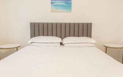 Accommodation:&nbsp;Green Park Apartments 111.2