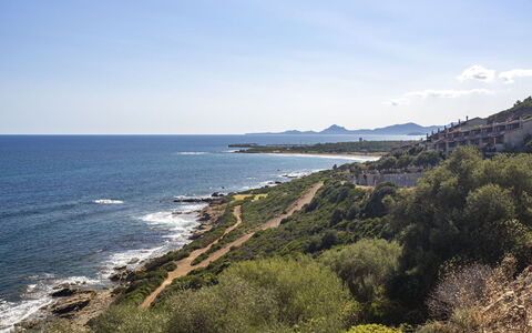 Villino Trilocale Apartments Seaside: Horizon, Coast, Coastal And Oceanic Landforms, Sea, Ecoregion, Shore, Ocean, Headland, Shrubland, Bay