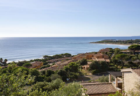Villetta Seaside Sardegna: Sky, Blue, Water, Horizon, Coast, Summer, Sea, Residential Area, Coastal And Oceanic Landforms, Landscape