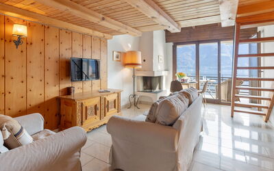 Accommodation:&nbsp;Brissago Blue 130.3