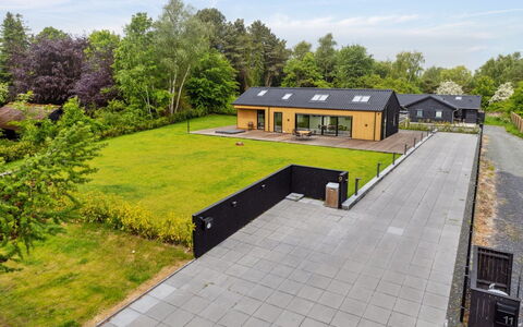Pauliina - 1.1Km from the Sea: Vegetation, Shrub, Spring, Cottage, Garden, Shade, Backyard, Yard, Chair