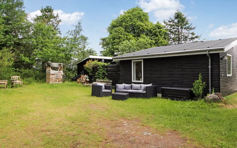 Mielikki - 2Km from the Sea: Grass, House, Cottage, Home, Roof, Land Lot, Rural Area, Garden, Lawn, Garden Buildings