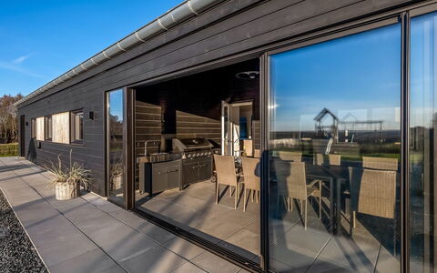 Hana - 1.8Km from the Sea: Estate, Shade, Driveway, Farmhouse