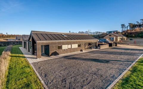 Hana - 1.8Km from the Sea: Estate, Shade, Driveway, Farmhouse