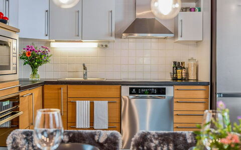 Rukan Tunturituuli: Kitchen, Kitchen Appliance, Countertop, Furniture, Cabinetry, Interior Design, Major Appliance, Home Appliance, Wood, Flooring