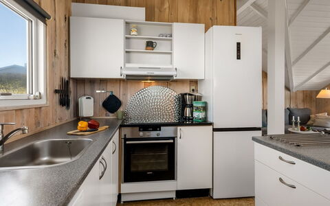 Mimi - 120M from the Sea: Kitchen, Kitchen Appliance, Countertop, Major Appliance, Cabinetry, Wood, Interior Design, Home Appliance, Sink, Kitchen Stove
