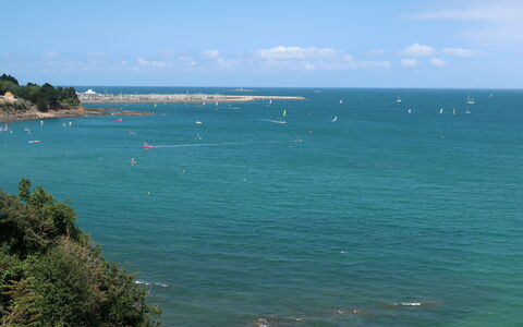 Ker Lolis: Water, Sky, Cloud, Blue, Azure, Natural Landscape, Horizon, Tree, Wind Wave, Landscape