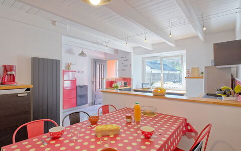 Ker Lolis: Furniture, Interior Design, Flooring, Ceiling, Wood, Floor, Room, Kitchen, Lighting, Chair