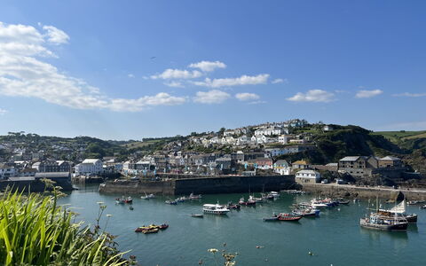 Piskey Cottage: Boat, Summer, Coast, Coastal And Oceanic Landforms, Watercraft, Harbor, Port, Sea, Tourist Attraction, Channel
