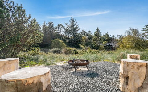 Helga - 900M from the Sea: Wood, Home, Porch, Deck, Hardwood, Roof, Wood Stain, Wood Flooring, Eco Hotel