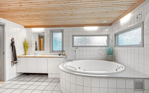 Gjorgjija - 50M from the Sea: Interior Design, Flooring, Floor, Plumbing Fixture, Ceiling, Plumbing, Tile, Tap, Bathroom, Room