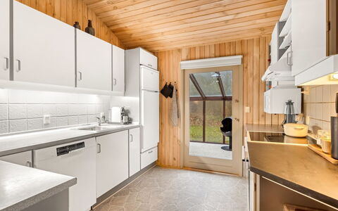 Gjorgjija - 50M from the Sea: Kitchen, Wood, Countertop, Ceiling, Major Appliance, Kitchen Appliance, Interior Design, Flooring, Home, Cabinetry