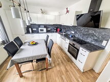 Accommodation:&nbsp;Lindenstraße 100.3