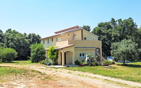 Fameja: Sky, Plant, Building, Tree, Window, Land Lot, Cottage, House, Natural Landscape, Grass