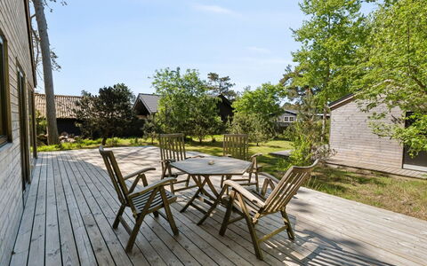 Dagino - 200M from the Sea: Vegetation, Shrub, Spring, Cottage, Garden, Shade, Backyard, Yard, Chair
