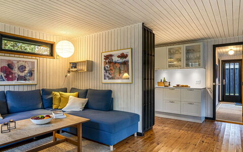 Star - 600M from the Sea: Interior Design, Wood, Flooring, Furniture, Floor, Ceiling, Couch, Room, Living Room, Lighting